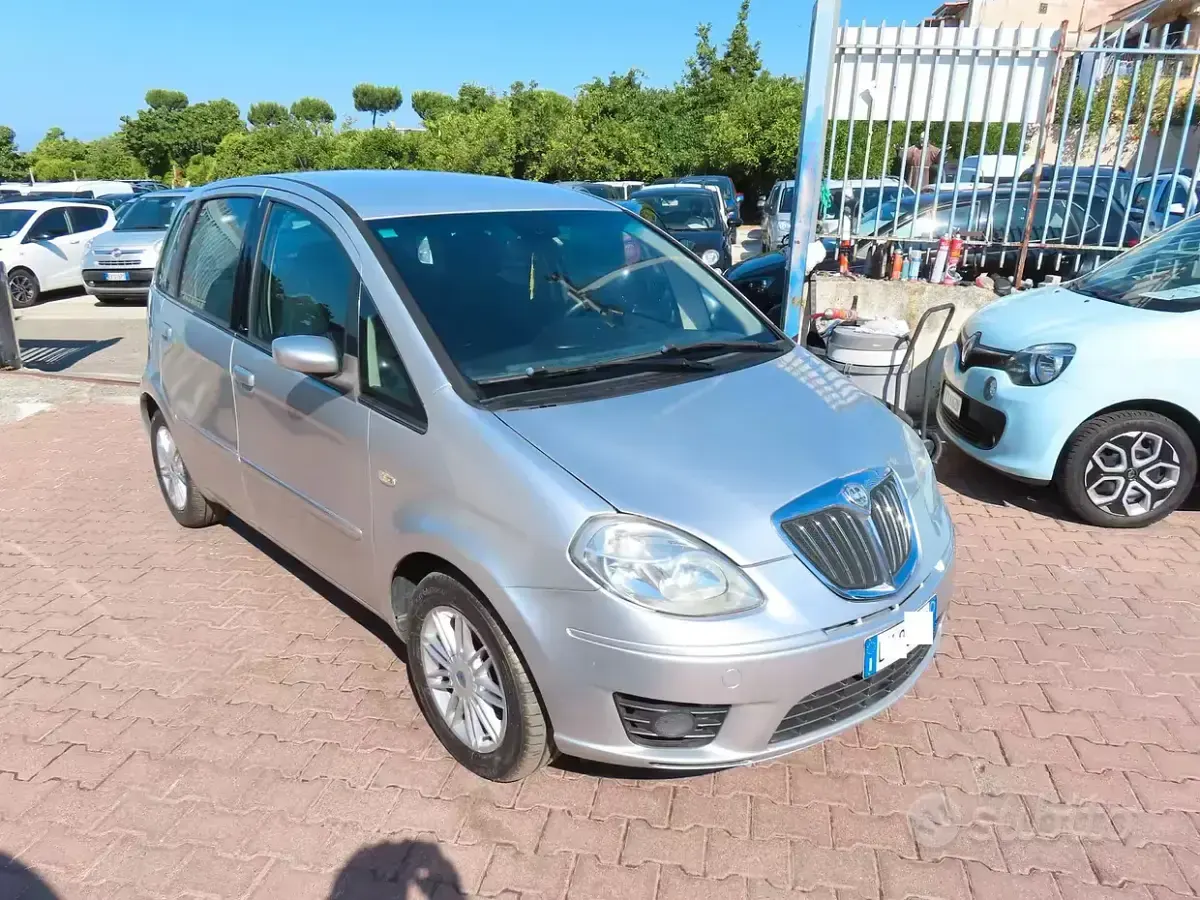 Usata Lancia Musa 90 CV (66 kW) 2009 Monovolume