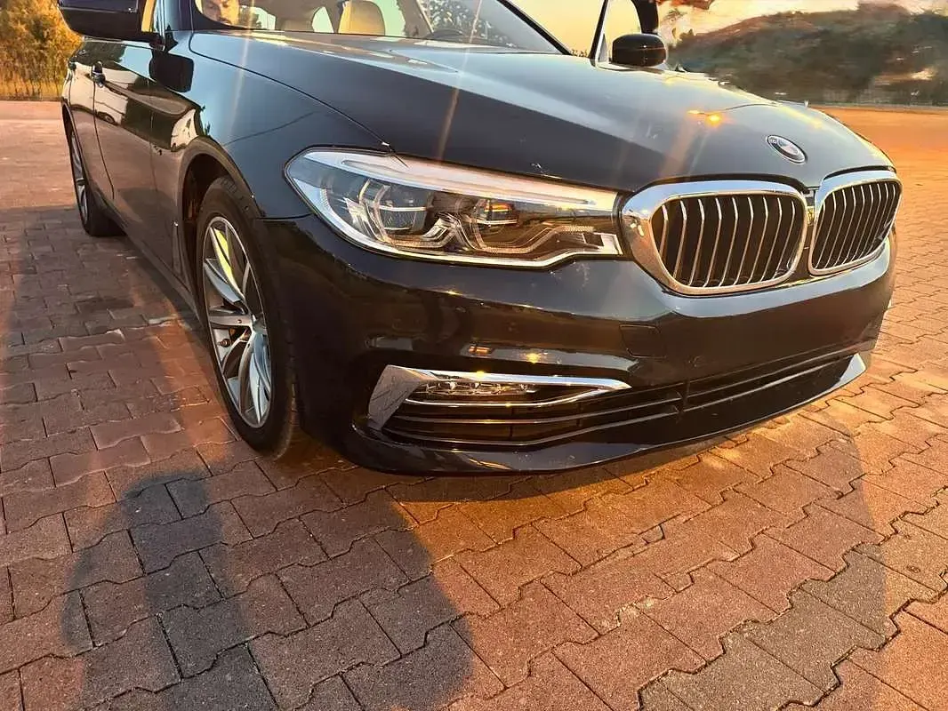 Usata BMW 520 Sport Line 190 CV (139 kW) 2019 Blu/azzurro Station wagon