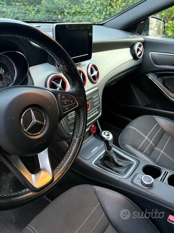 Usata Mercedes CLA200 Premium 2015 Nero Coupé
