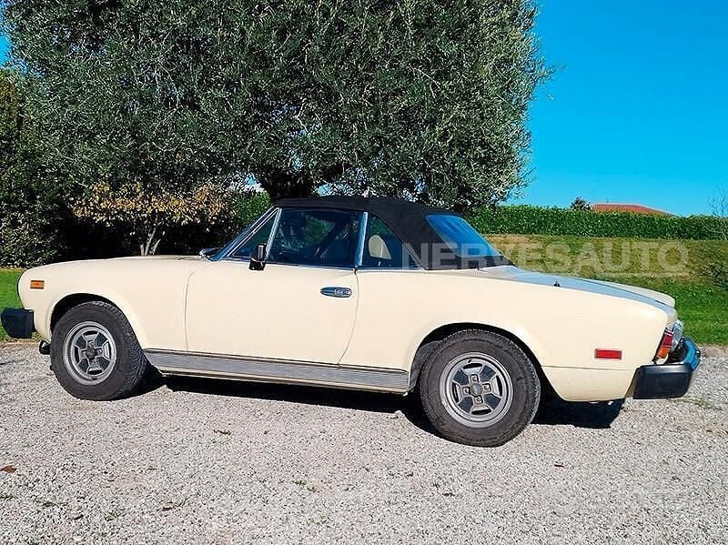 Usata Fiat 124 Spider 104 CV (76 kW) 1980 Beige Cabrio