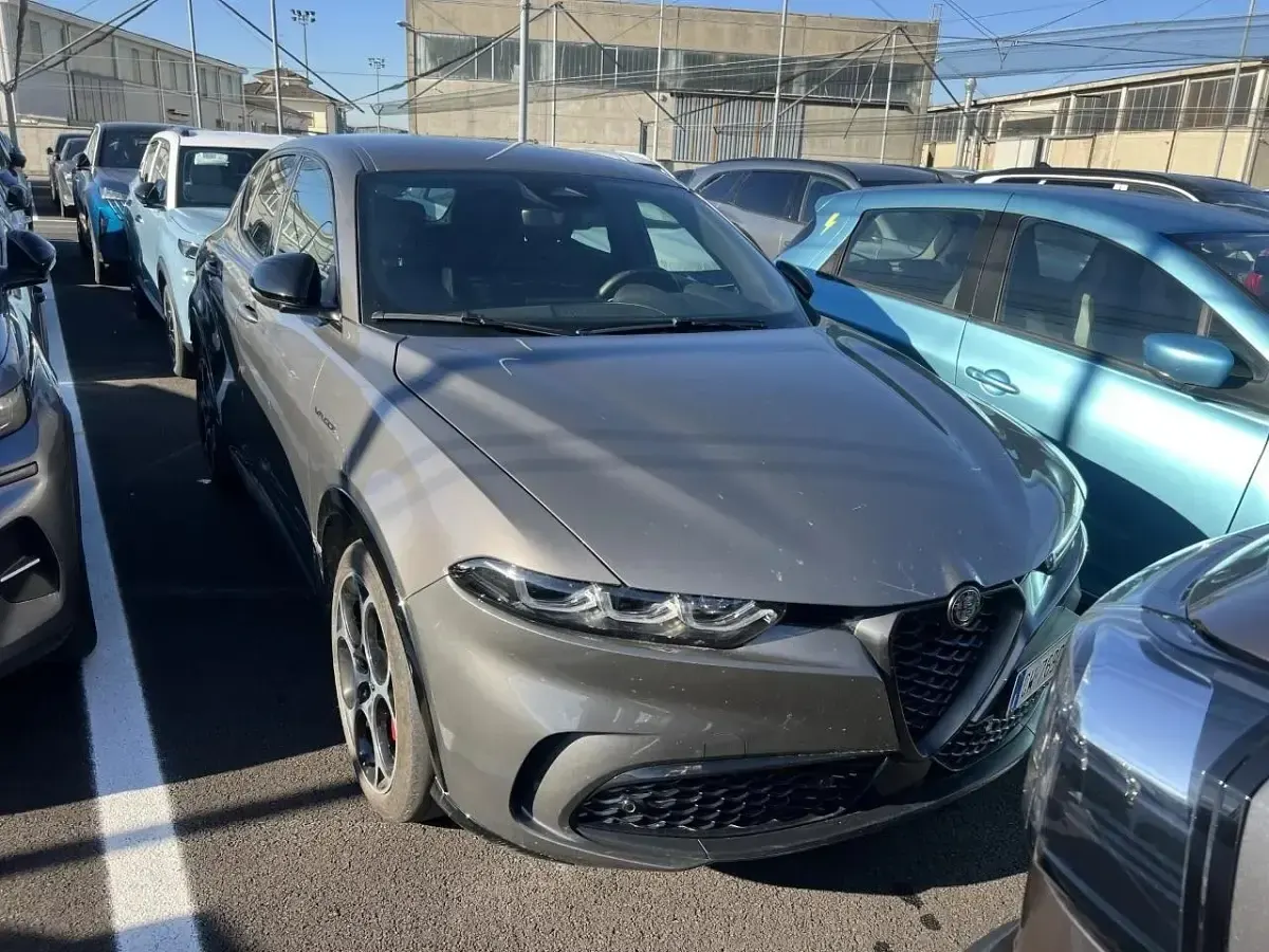 Usata Alfa Romeo Tonale Veloce 160 CV (117 kW) 2024 581met grey (vr581) SUV