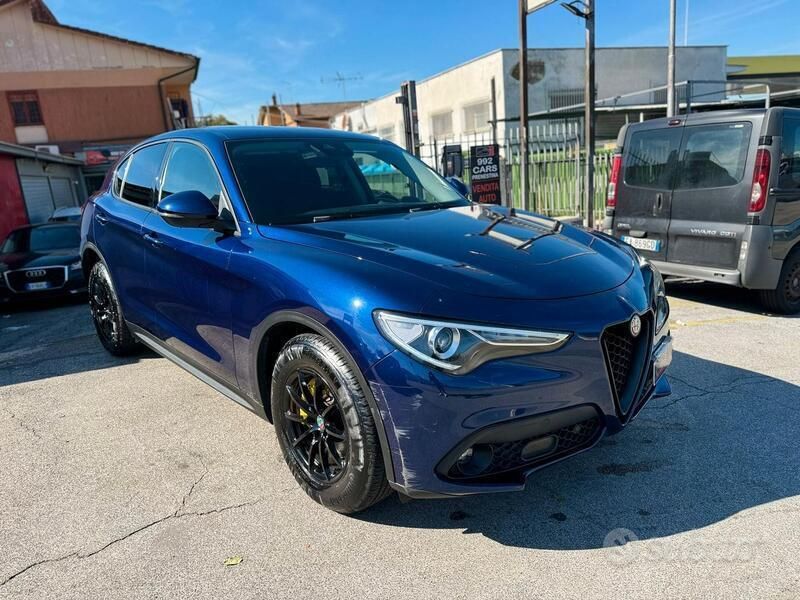 Usata Alfa Romeo Stelvio Business 160 CV (117 kW) 2020 Blu metallizzato SUV