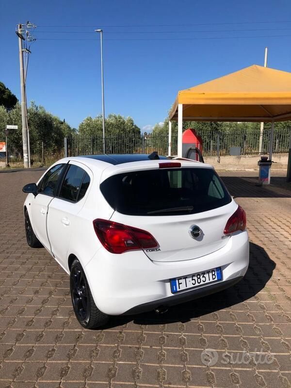 Usata Opel Corsa 90 CV (66 kW) 2018 Bianco Utilitaria