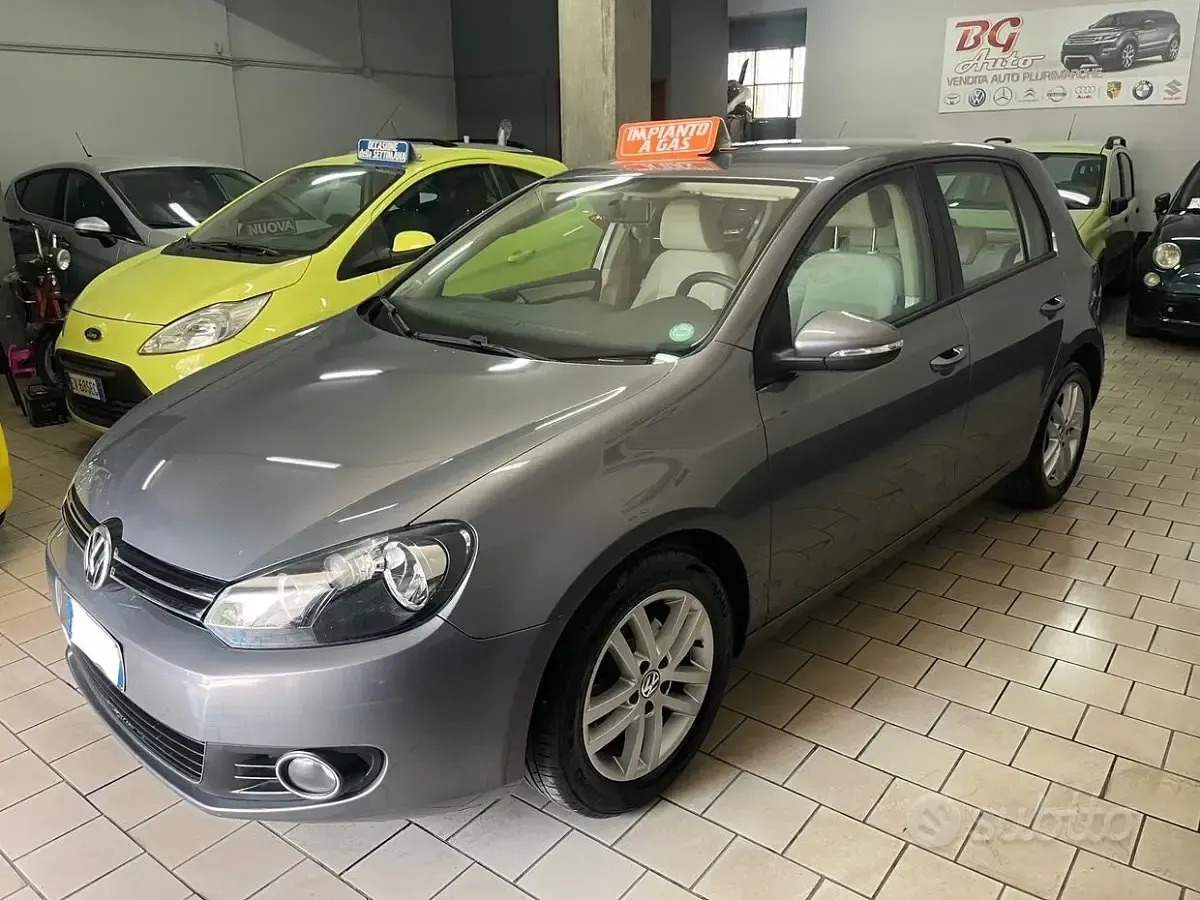 Usata VW Golf VI Highline 102 CV (75 kW) 2009 Grigio Berlina