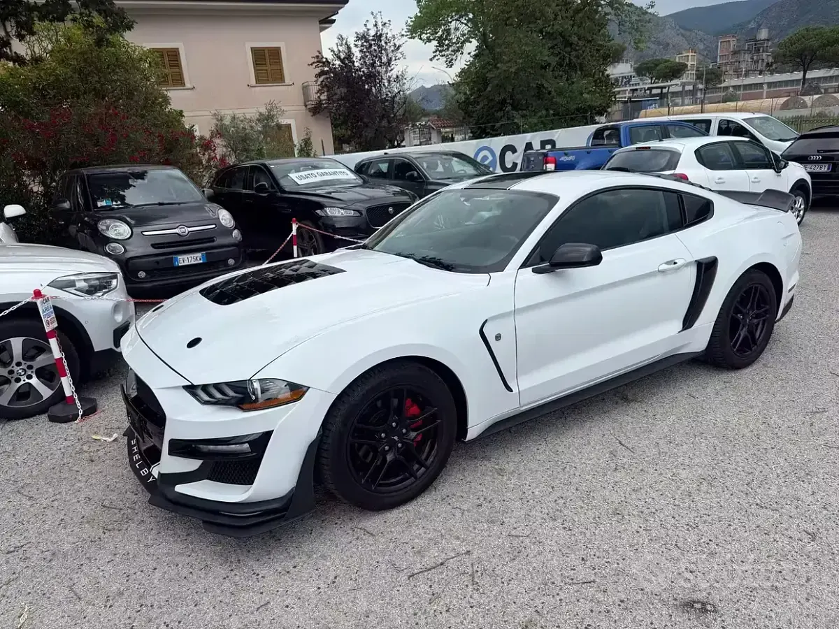 Usata Ford Mustang 291 CV (214 kW) 2020 Bianco Coupé