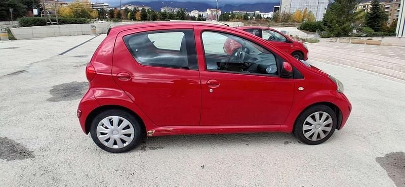 Usata Toyota Aygo Sol 68 CV (50 kW) 2007 Utilitaria