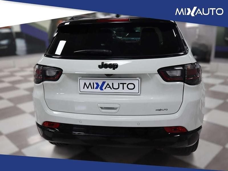 Usata Jeep Compass Summit 131 CV (96 kW) 2025 Bicolore bianco / tetto nero SUV
