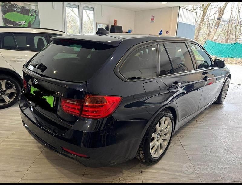 Usata BMW 320 Sport Line 2012 Blu Station wagon