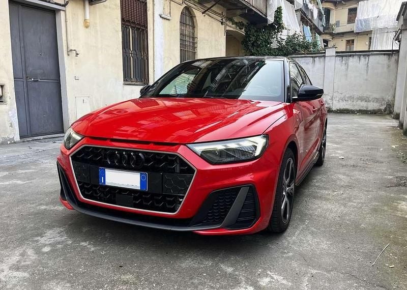 Rosso Usata 2019 Audi A1 S-Line Tre volumi | 21.000 € (Buon prezzo) - Immagine 1/4