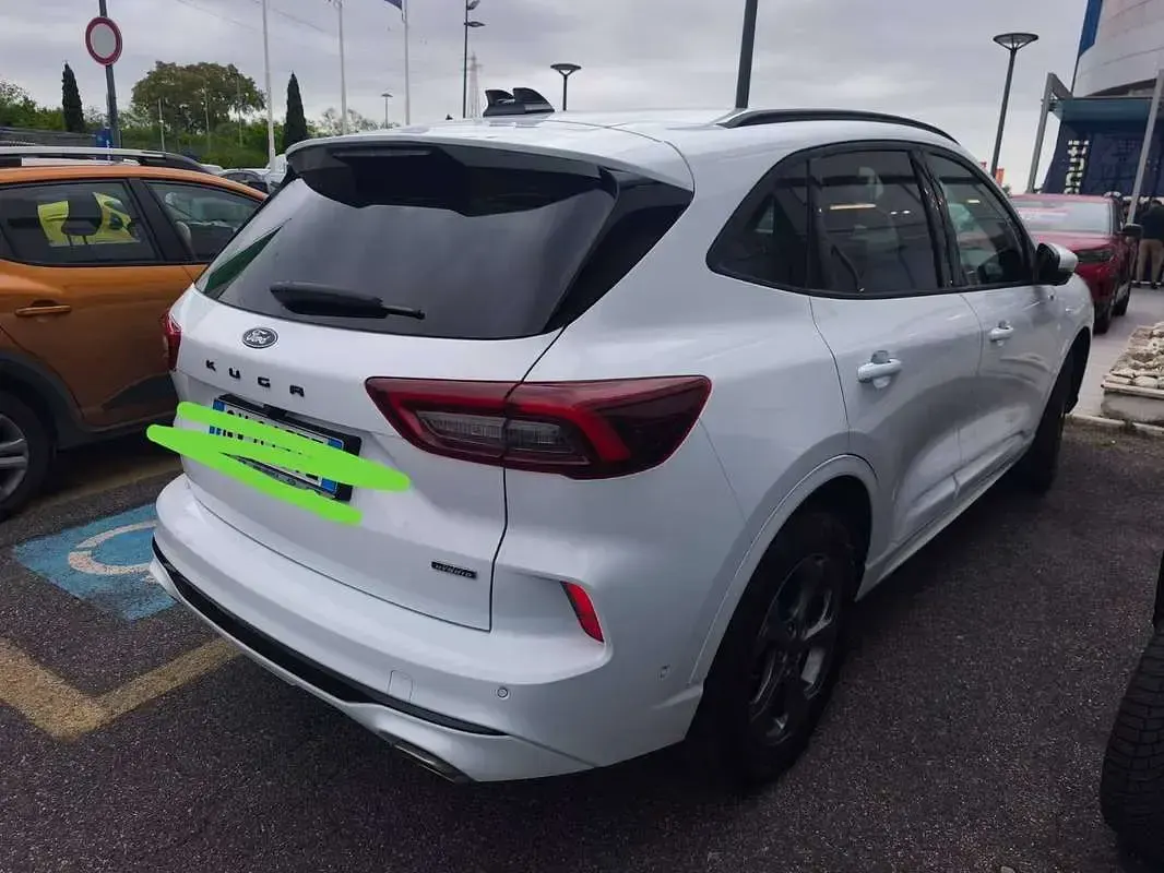 Occasion Ford Kuga ST-Line X 151 ch (111 kW) 2024 Blanc SUV