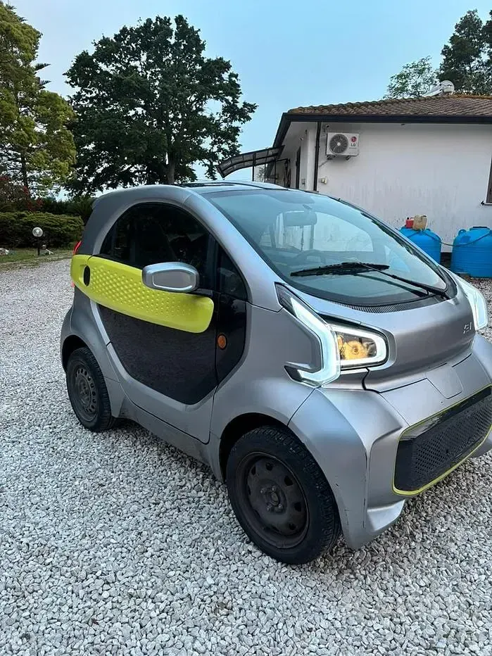 Usata XEV Yoyo 7 kW (10 CV) 2022 Grigio Utilitaria