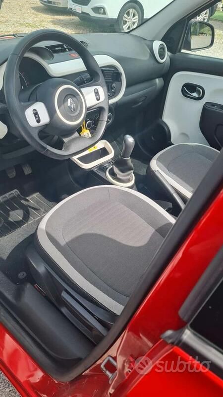 Usata Renault Twingo SE 89 CV (65 kW) 2017 Rosso Utilitaria