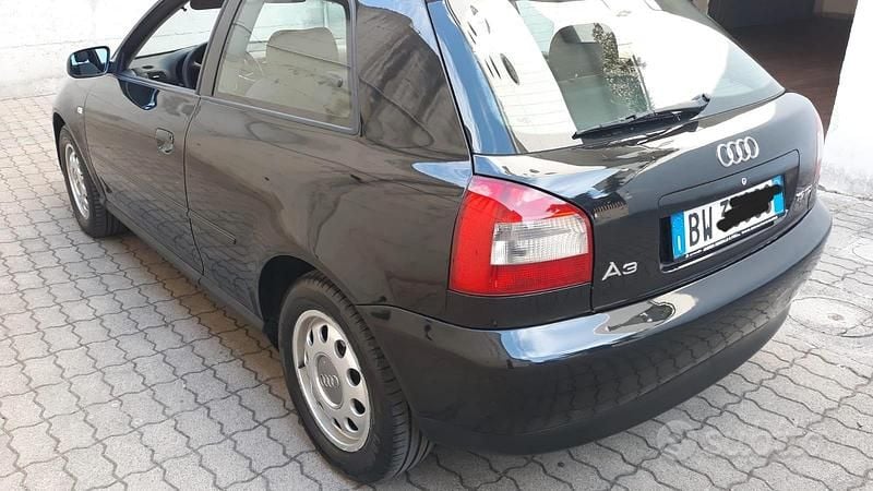 Usata Audi A3 90 CV (66 kW) 2001 Nero Utilitaria