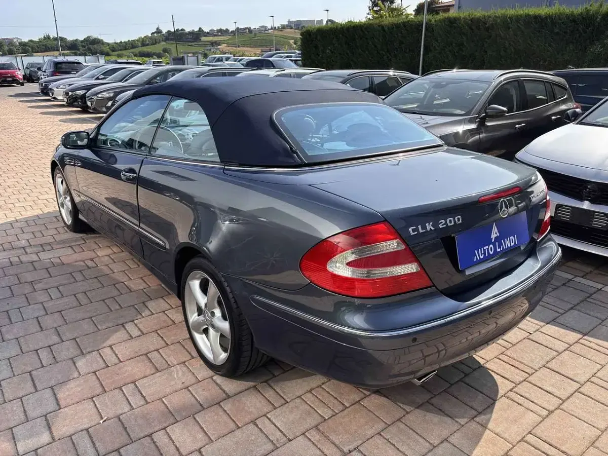 Usata Mercedes CLK200 Avantgarde 163 CV (119 kW) 2004 Grigio Cabrio