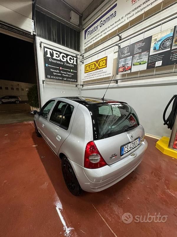 Usata Renault Clio II 2005 Grigio Utilitaria