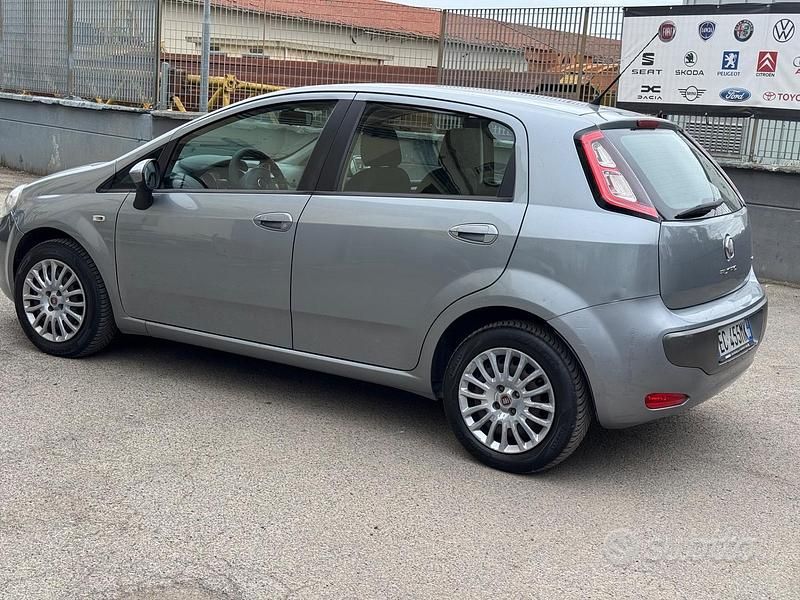 Usata Fiat Punto Evo Active 65 CV (47 kW) 2010 Grigio Utilitaria