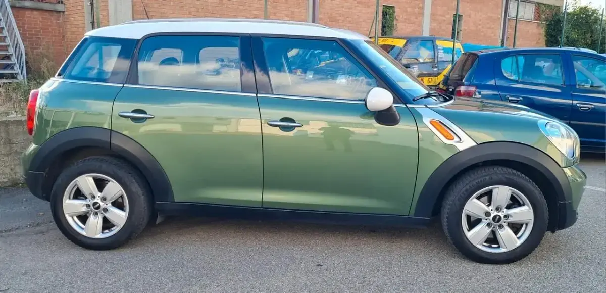 Usata Mini One D Countryman Business 111 CV (81 kW) 2014 Verde SUV