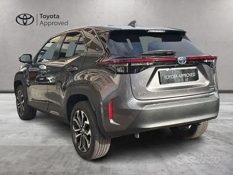 Usata Toyota Yaris Cross Trend 116 CV (85 kW) 2022 Grigio SUV