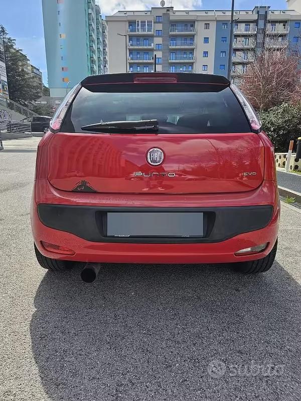Usata Fiat Punto Evo 95 CV (69 kW) 2009 Rosso Utilitaria