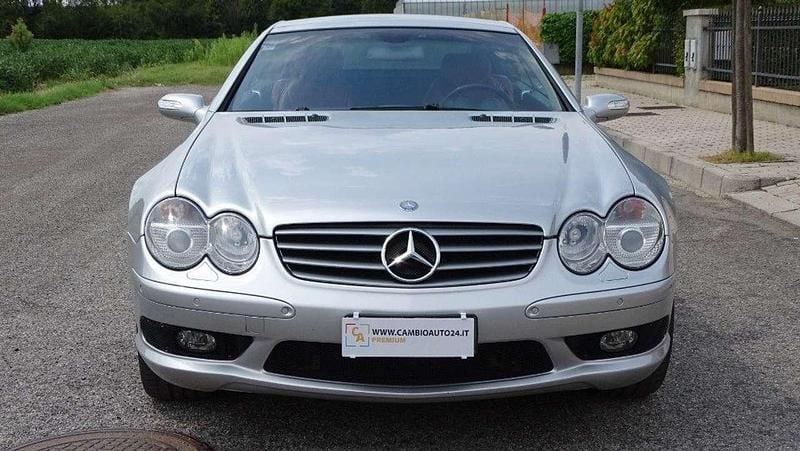 Usata Mercedes SL500 Elegance 306 CV (225 kW) 2004 Grigio metallizzato Cabrio