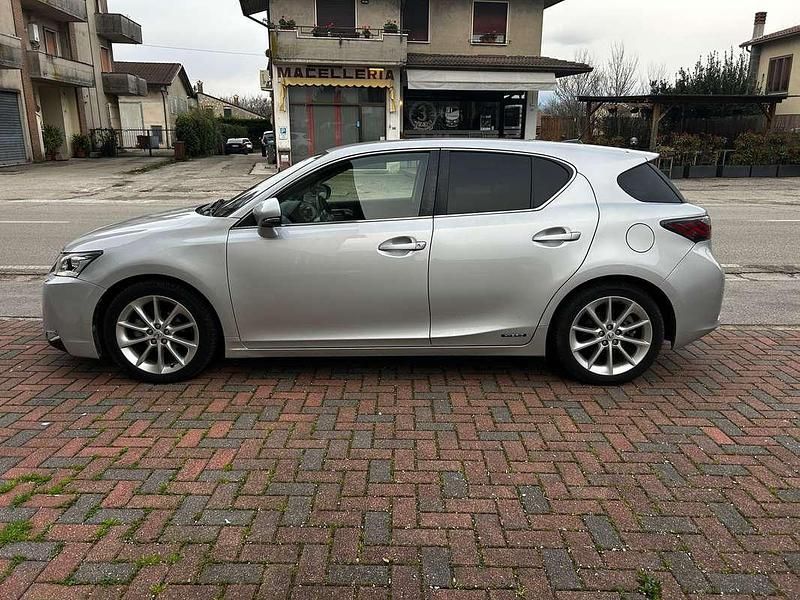 Usata Lexus CT200h Executive Line 99 CV (72 kW) 2012 Berlina