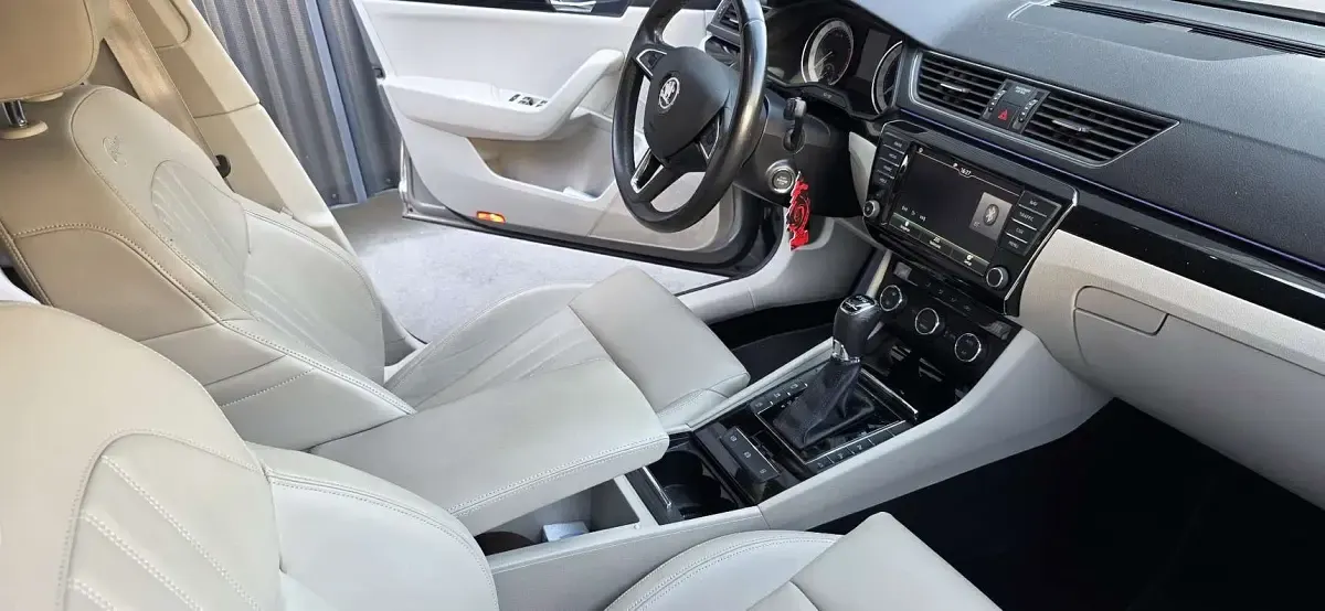 Usata Skoda Superb LAURIN & KLEMENT 280 CV (205 kW) 2017 Berlina