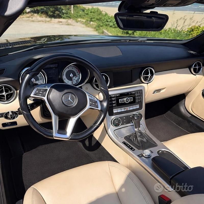 Usata Mercedes SLK250 2011 Nero Cabrio