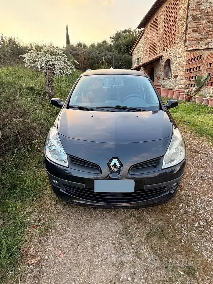 Usata Renault Clio LE 85 CV (62 kW) 2007 Nero Utilitaria