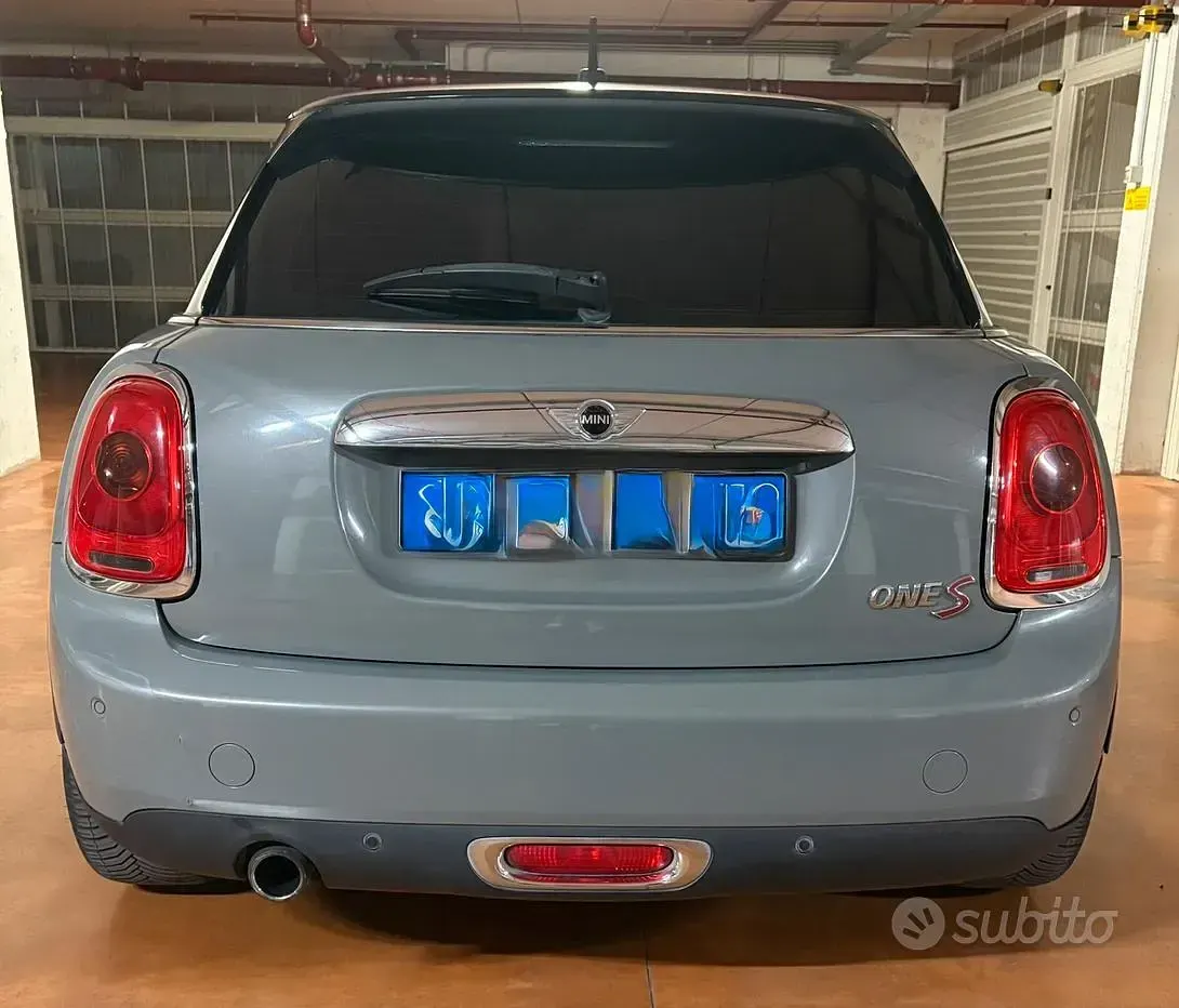 Usata Mini ONE 102 CV (75 kW) 2015 Grigio Utilitaria