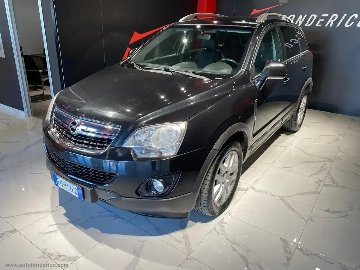 Usata Opel Antara Cosmo 163 CV (119 kW) 2011 Nero SUV
