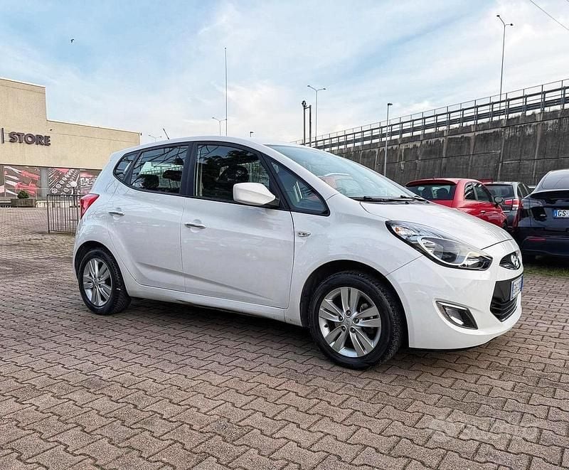Usata Hyundai ix20 Comfort 90 CV (66 kW) 2013 Bianco Utilitaria
