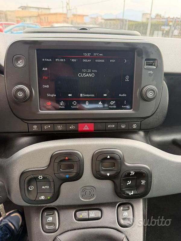 Occasion Fiat Panda Cross Cross 86 ch (63 kW) 2023 Blanc Citadine