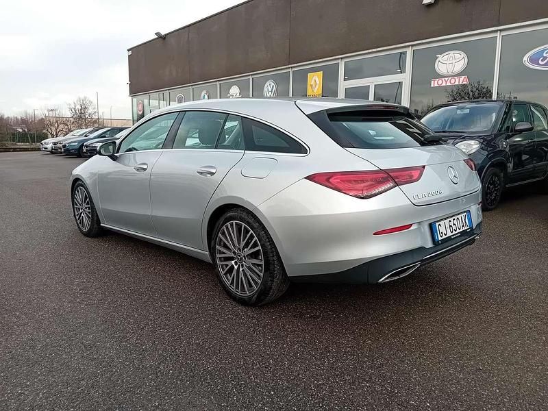 Usata Mercedes CLA200 Shooting Brake 150 CV (110 kW) 2022 Argento Station wagon