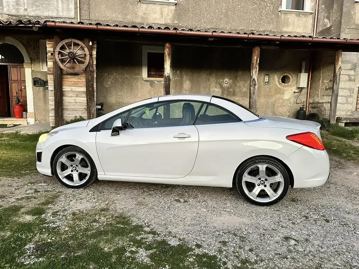 Usata Peugeot 308 CC 163 CV (119 kW) 2011 Cabrio