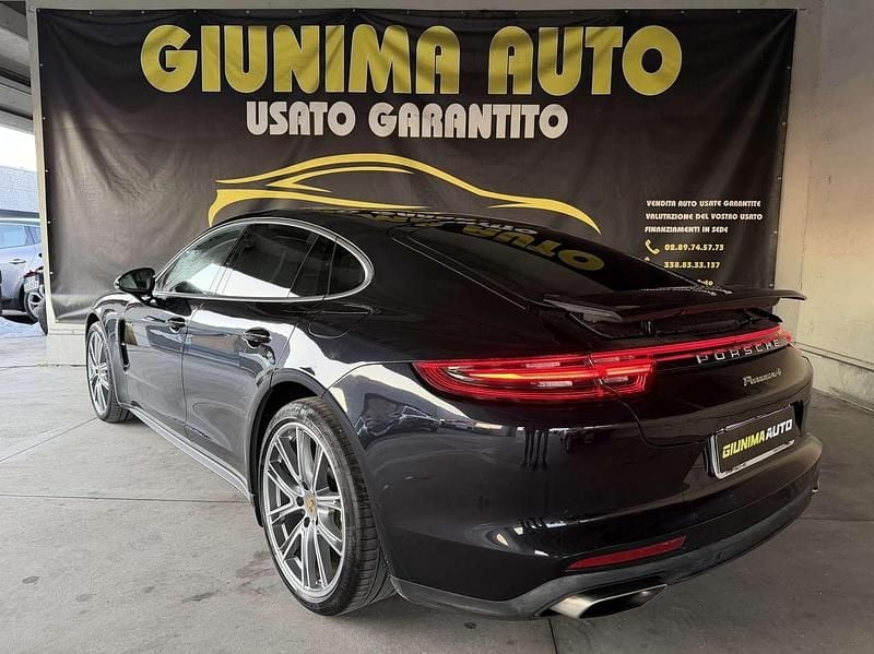 Usata Porsche Panamera 330 CV (242 kW) 2018 Blu Berlina