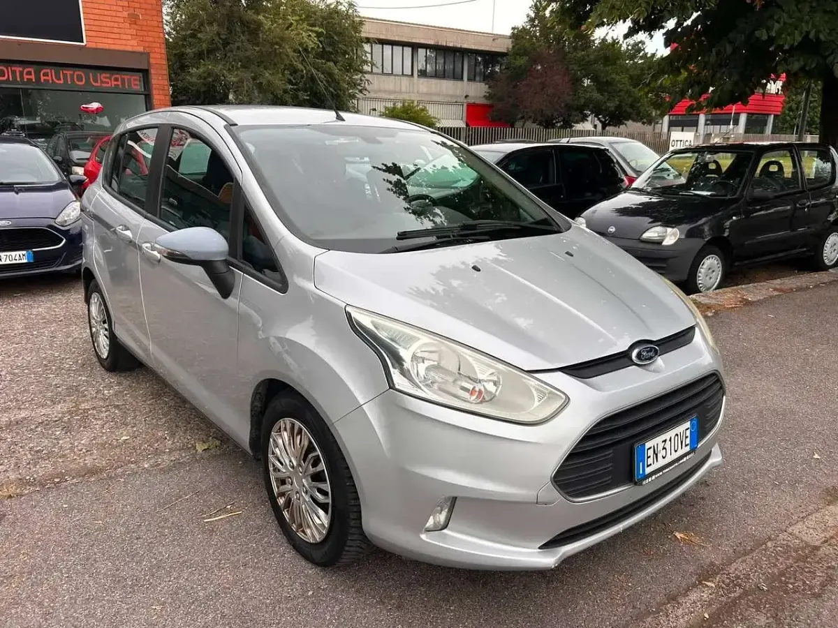 Usata Ford B-MAX Titanium 101 CV (74 kW) 2012 Grigio Monovolume