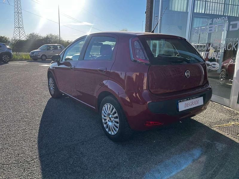 Usata Fiat Punto Evo Dynamic 77 CV (56 kW) 2009 Rosso Utilitaria