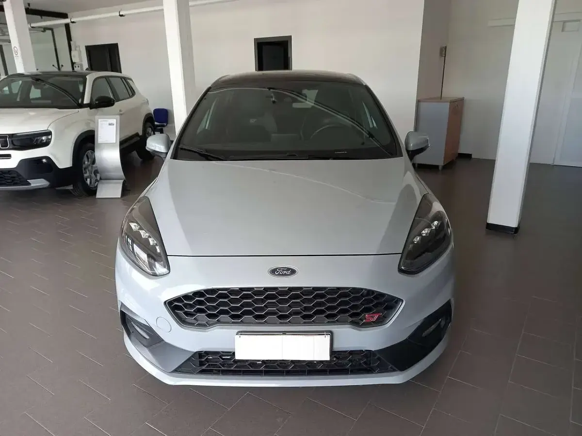 Usata Ford Fiesta ST 205 CV (150 kW) 2019 Grigio Utilitaria