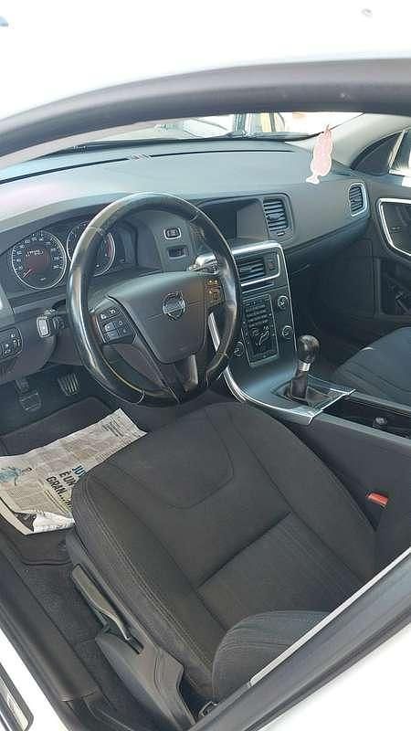 Usata Volvo V60 Kinetic 114 CV (83 kW) 2012 Station wagon