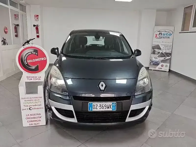 Usata Renault Scénic III Dynamique 110 CV (80 kW) 2010 Giallo Monovolume