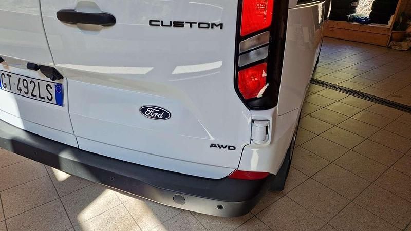Usata Ford Transit Custom Trend 136 CV (100 kW) 2024 Bianco Furgone