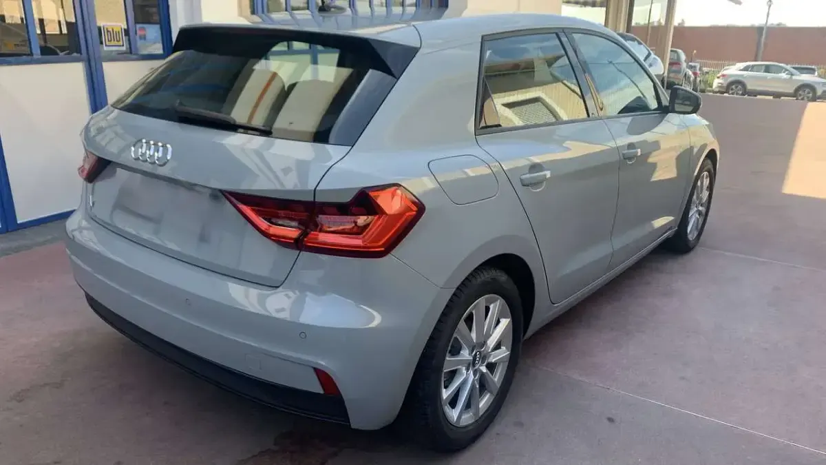 Usata Audi A1 Sportback Admired 110 CV (80 kW) 2022 Grigio Utilitaria