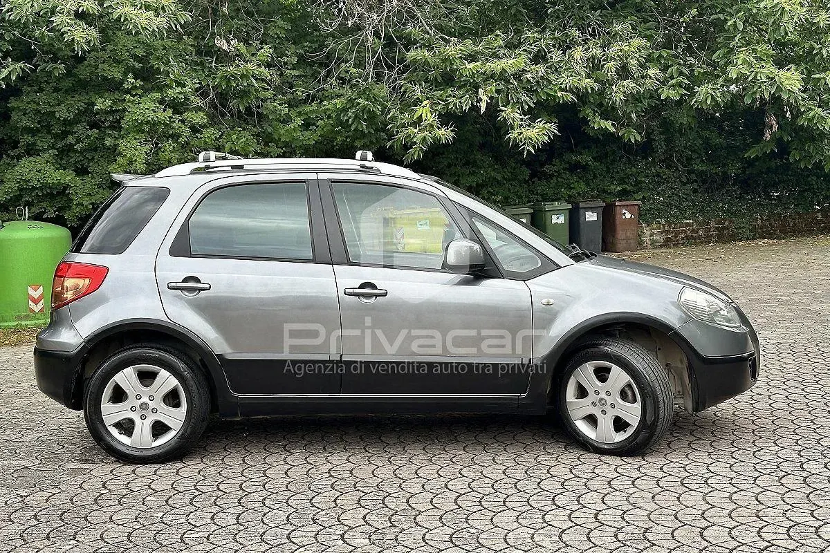 Usata Fiat Sedici Emotion 120 CV (88 kW) 2008 Grigio SUV