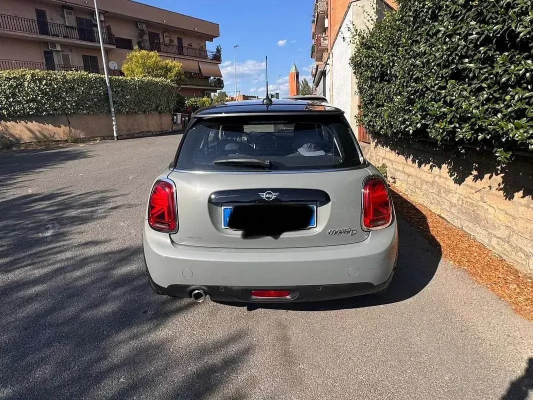 Usata Mini Cooper D 116 CV (85 kW) 2019 Grigio Utilitaria
