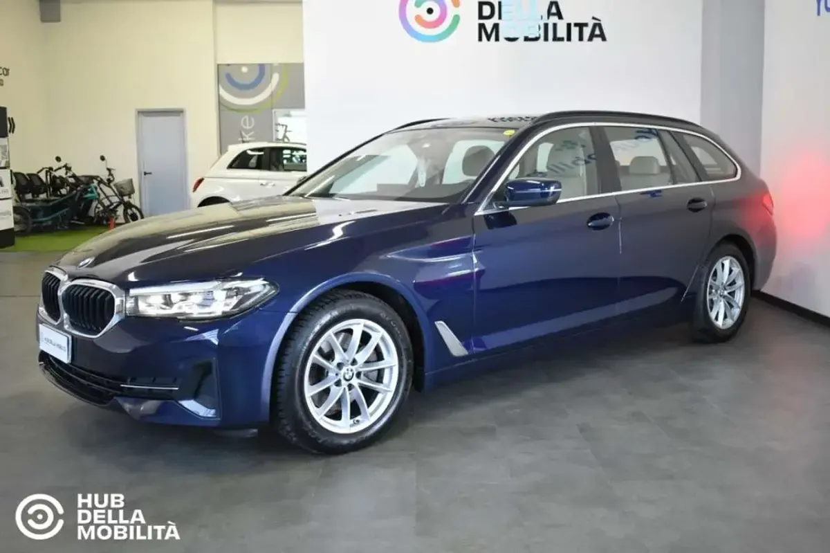 Usata BMW 518 150 CV (110 kW) 2022 Blu Station wagon