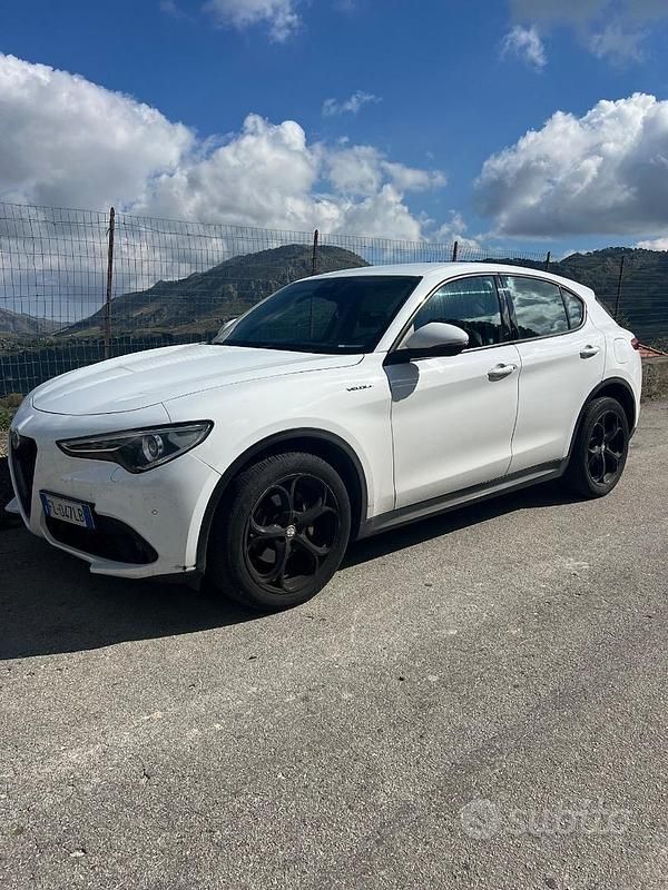Usata Alfa Romeo Stelvio Executive 210 CV (154 kW) 2017 Bianco SUV
