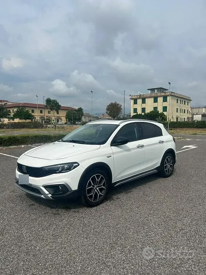 Usata Fiat Tipo Cross 95 CV (69 kW) 2021 Bianco Berlina