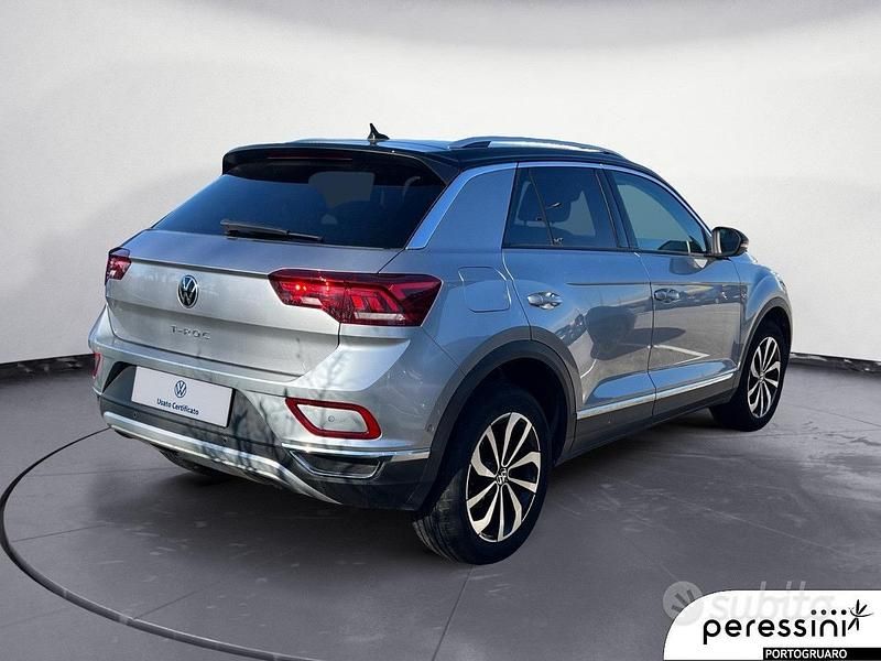 Usata VW T-Roc Style 110 CV (80 kW) 2023 Pyrite SUV