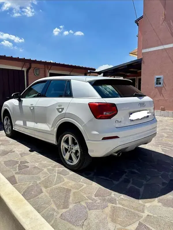 Usata Audi Q2 Sport 116 CV (85 kW) 2017 Bianco SUV