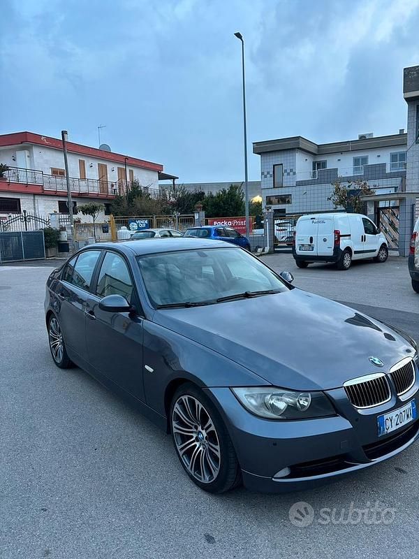 Usata BMW 318 122 CV (89 kW) 2005 Grigio Berlina
